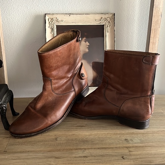 Gorgeous Frye booties - Picture 7 of 7